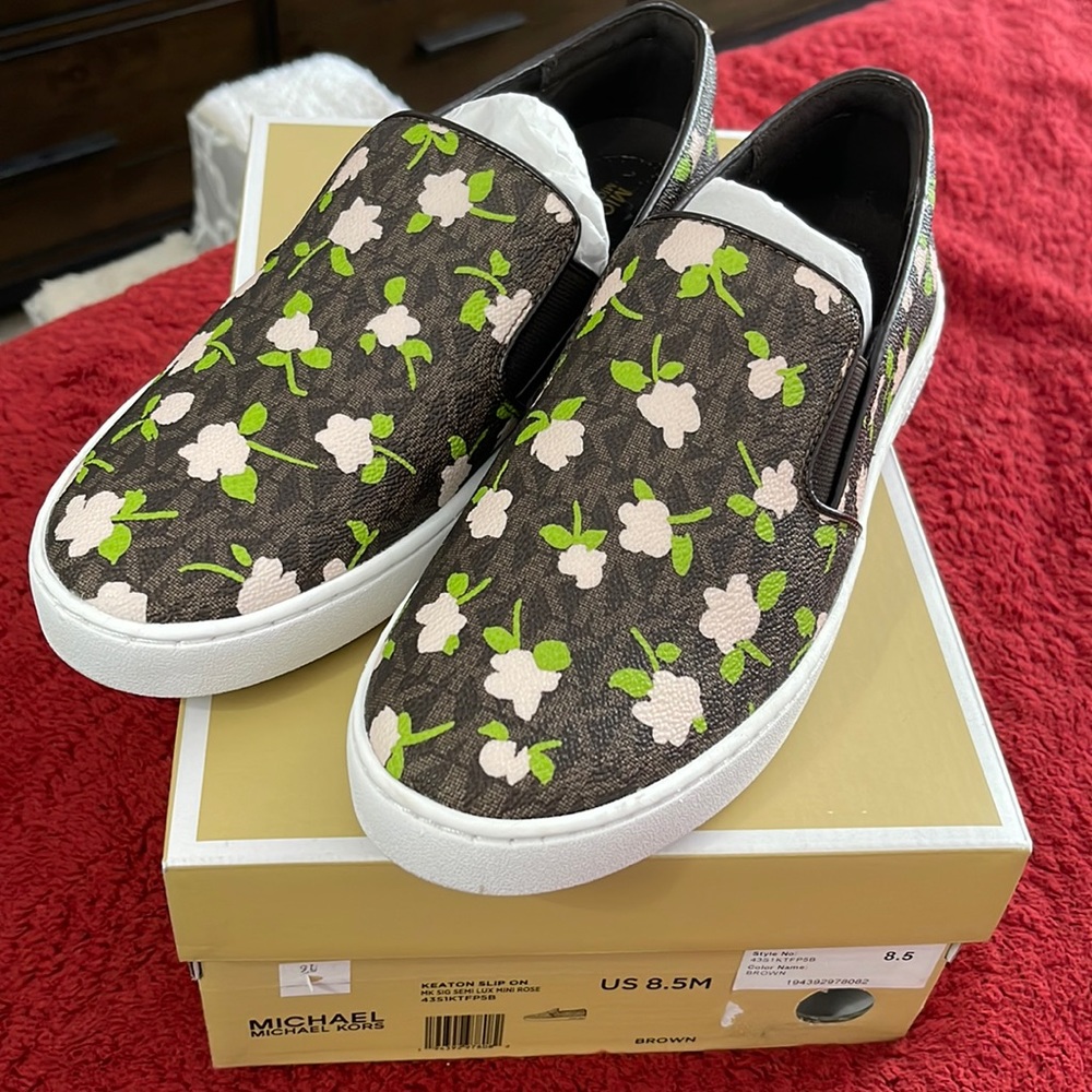 Michael Kors slip on 8.5